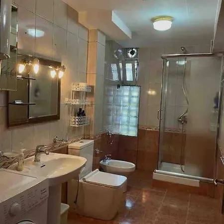 In Skanderbeg Square - Center 1 Apartment *