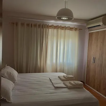 In Skanderbeg Square - Center 1 Apartment Tirana